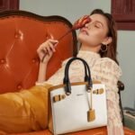 Nevin Elegant Medium Leather Crossbody Bag - Image 2