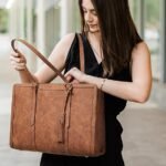 Nevin Professional 15.6 inch Leather Briefcase Business Office Purse - Image 9